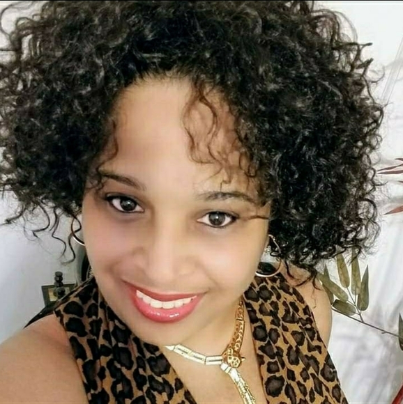 Meet your Posher, Michelle - Picture 7 of 14